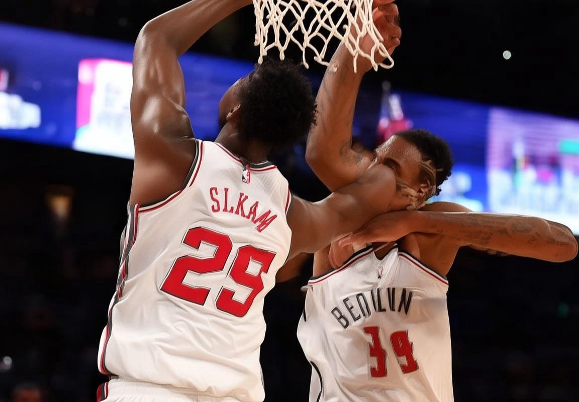 猛龙内线防守问题暴露：珀尔特尔表现低迷，篮网进攻策略致内线得分对比悬殊，篮板保护失误成溃败关键